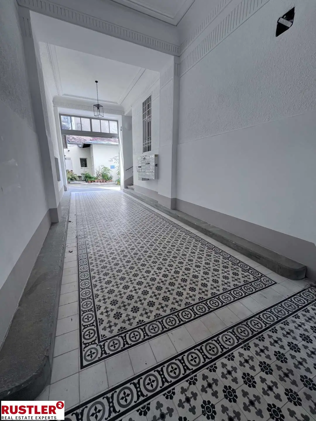 Charmante 2-Zimmer-Wohnung mit viel Potenzial!