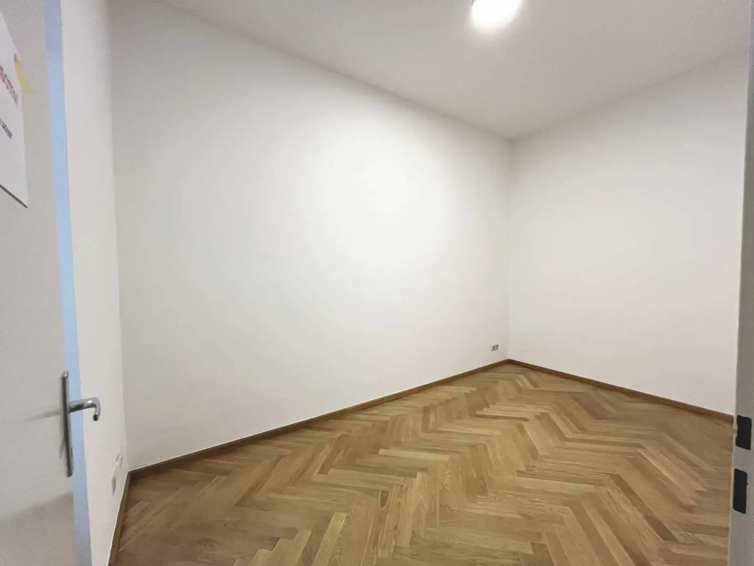 Gemütliche 2 Zimmer Wohnung mit Eigengarten
Nähe Altes AKH