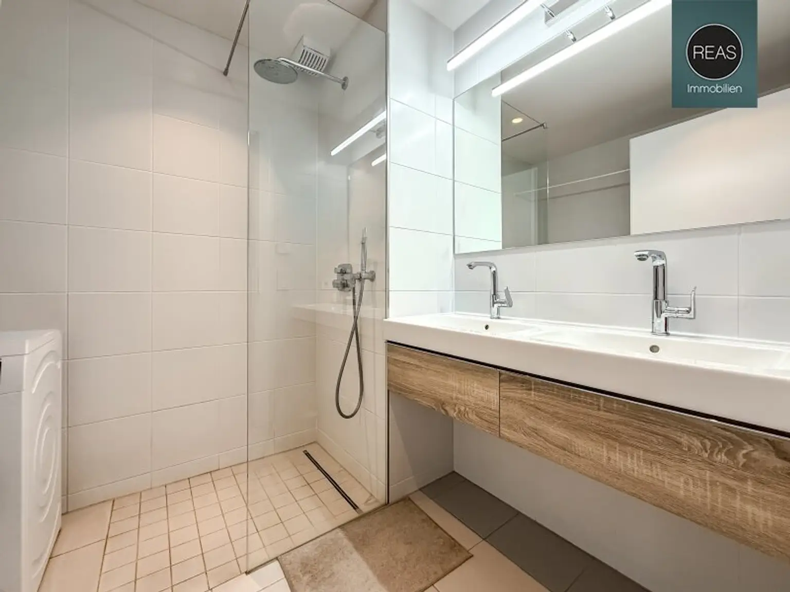 Traum Balkon - Wohnung in Hietzinger Bestlage! Garage verfügbar!