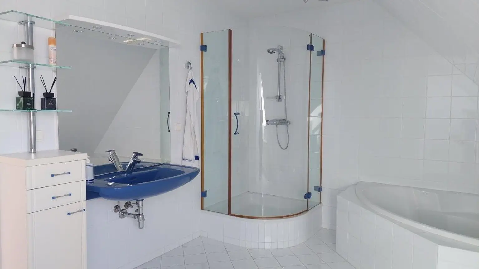 5 Badezimmer DG ETW 1220