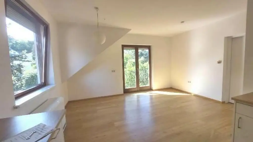 Großzügige Mietwohnung im Grünen, Waltendorf