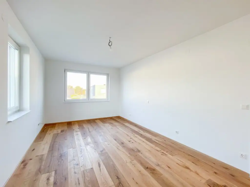 119 m2 Wohnfläche, 4 Zimmer, Doppelhaushälfte mit 93 m2 Garten in Mitterndorf, in ruhiger Wohnhausanlage!