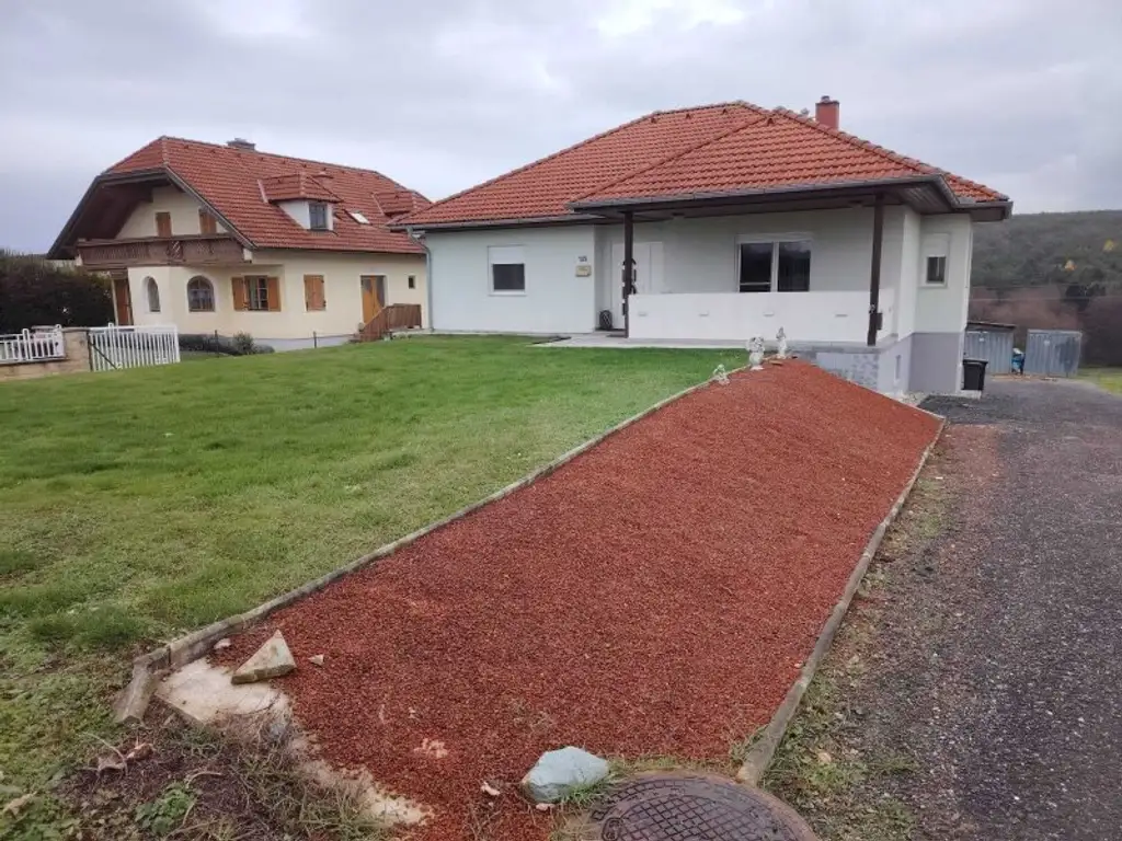 Top gepflegter Bungalow in Ruhelage – einziehen & wohlfühlen