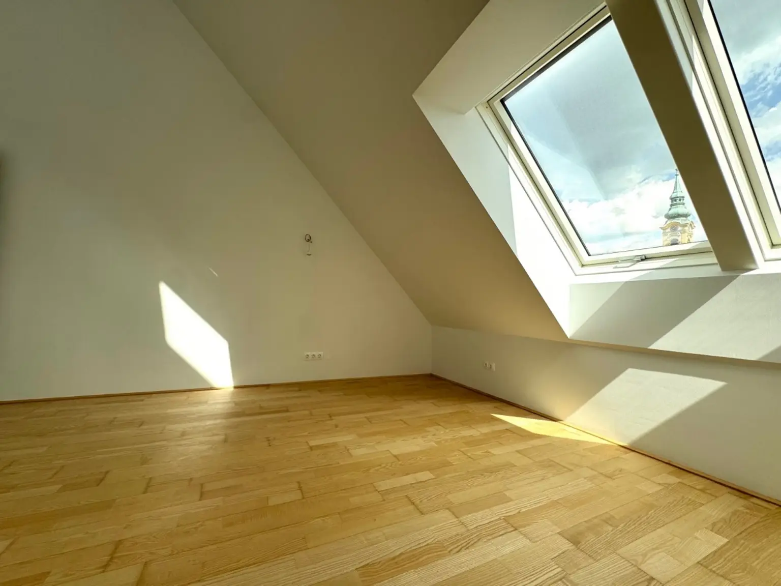 Q | ++ NEU ++ Exklusives WOHNEN/ARBEITEN mit zwei sonnigen TERRASSEN | Prima Service Immobilien