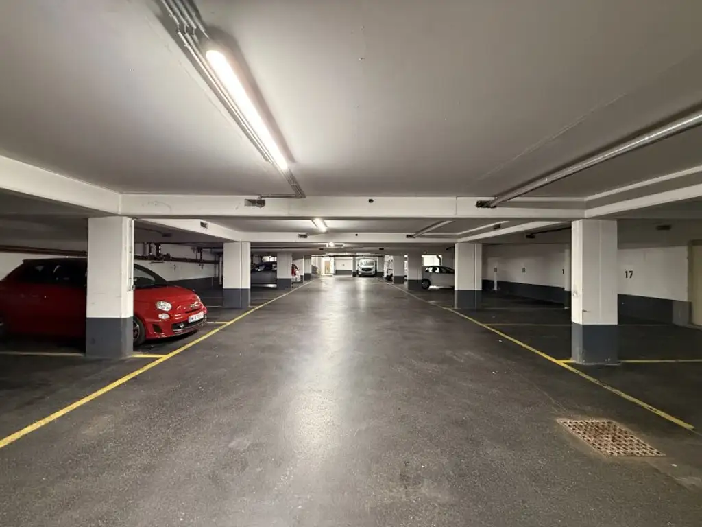 Tiefgaragenstellplatz in der Ziegelofengasse 33, 1050 Wien zu vermieten