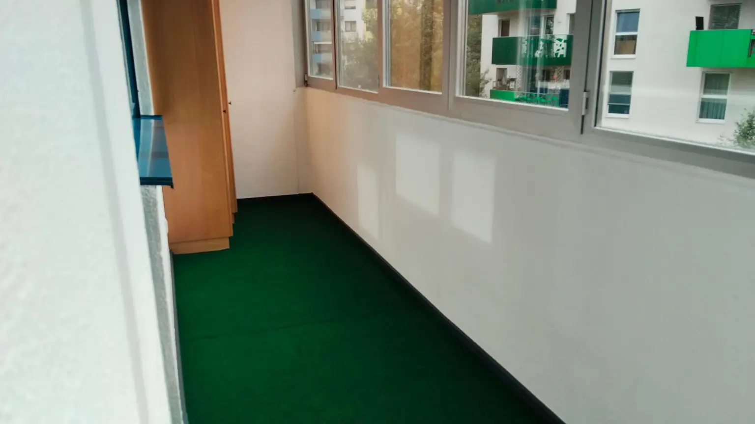 Frisch Renovierte 2-Zimmer Wohnung mit Loggia