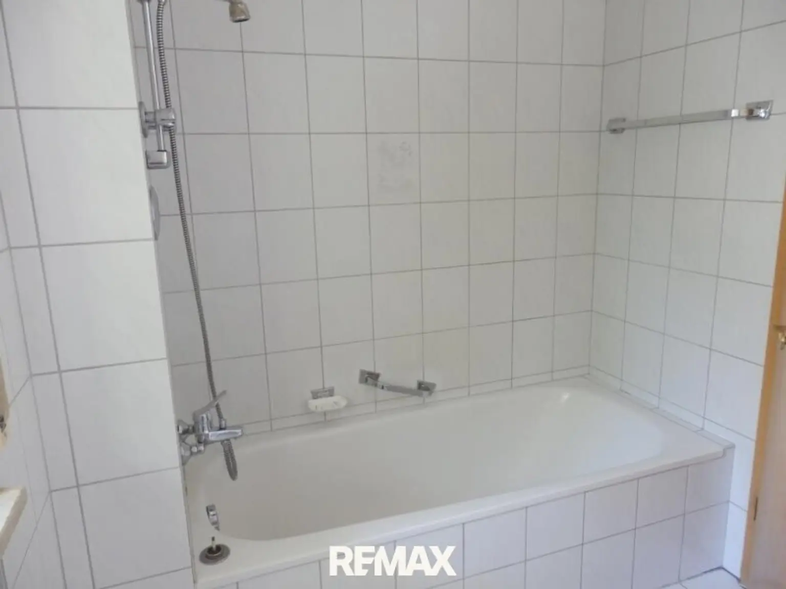 Badezimmer mit Badewanne