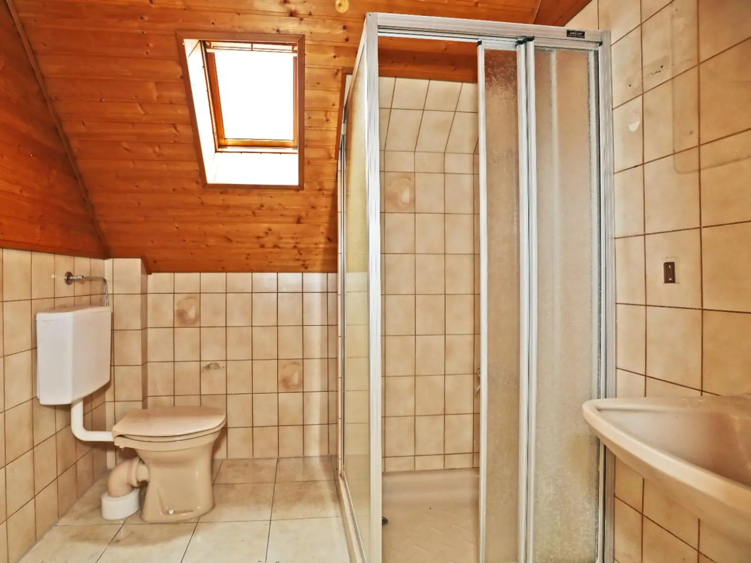 Haus auf Mietkaufvariante - Schönes ebenes Grundstück - 135m2 Wfl. - Vollkeller mit Garage - große Terrasse