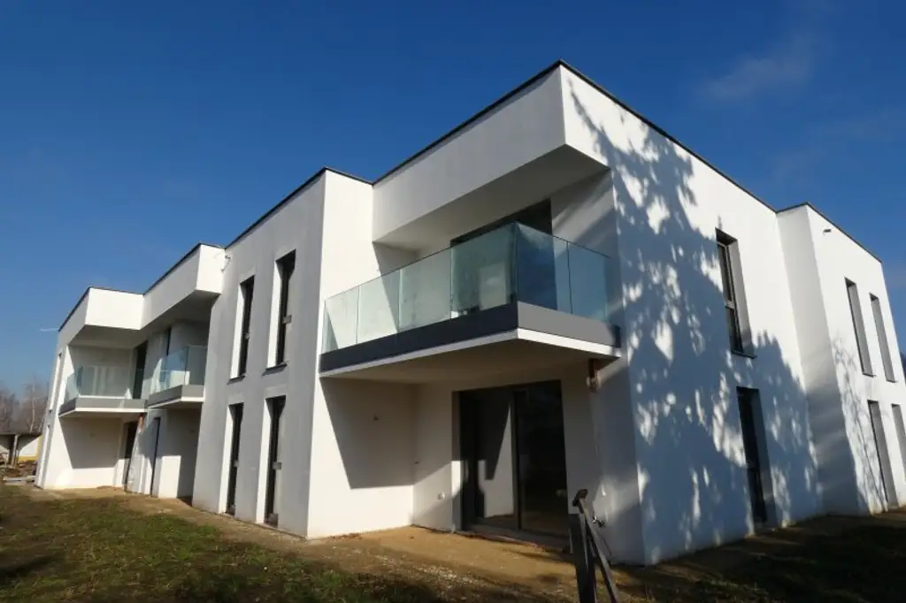 NATURNAH ENERGIEEFFIZIENT EIGENGARTEN BEREITS BELAGSFERTIG