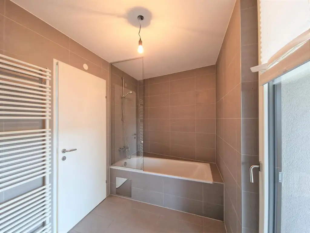 Moderne 3 Zimmer Wohnung ++ große Loggia ++ Gym ++ 7.OG