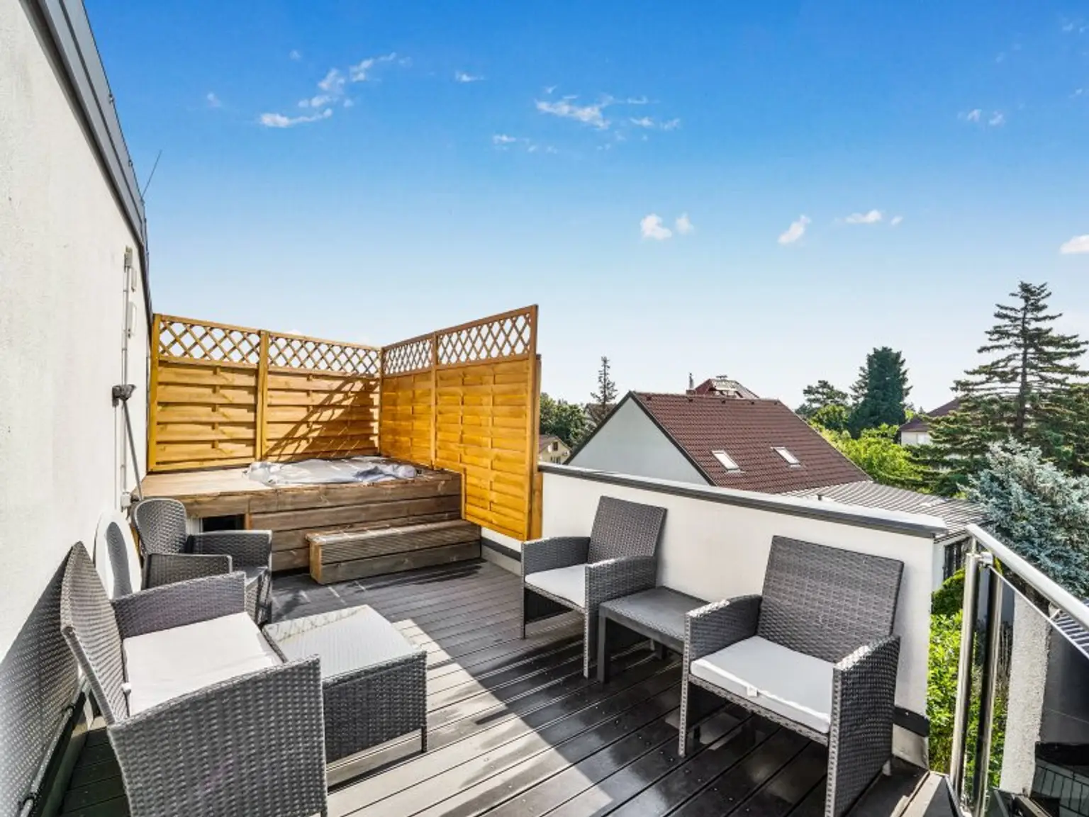 Stilvolles Terrassenhaus in Vösendorf – auch für Diplomaten, Expats & Kanzleien