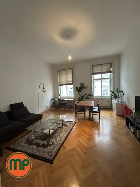 Beste Lage trifft Altbaucharme - 2 Zimmerwohnung am Schwarzenbergplatz