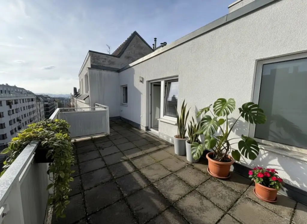 Sonnige 2-Zimmer Wohnung mit zwei Terrassen (Parkplatz inkl.)