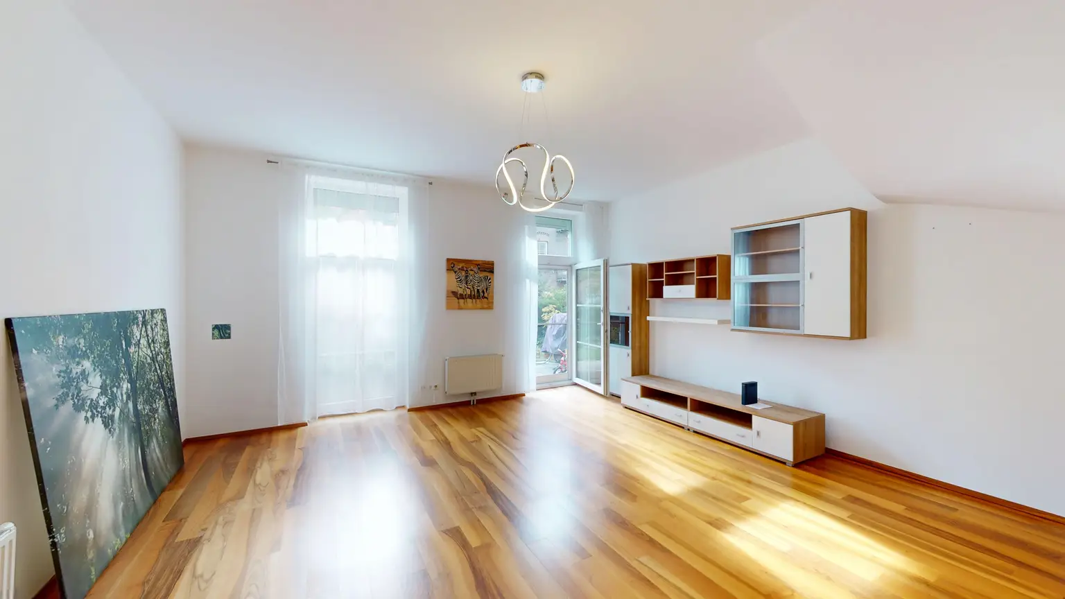 Sehr helle Maisonette-Wohnung mit Terrasse & Garten in zentraler Lage von Korneuburg – Wohnen im generalsanierten Backsteinbau