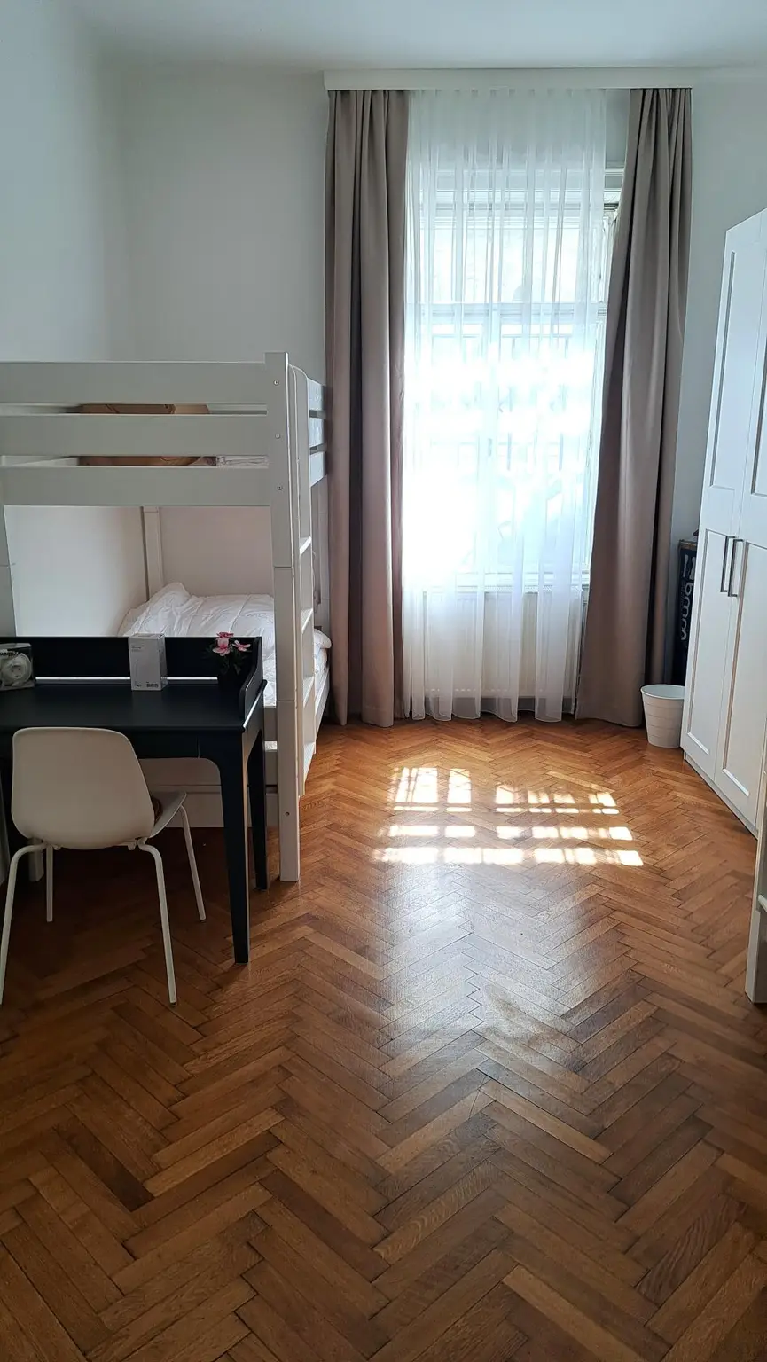 Wohnen wie im alten Wien! Traumhafte klassische Altbauwohnung Nähe Schönbrunn und U 4