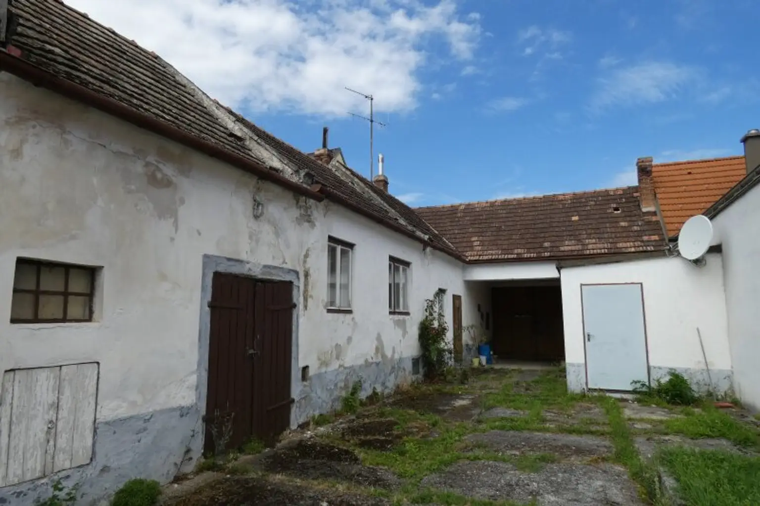 ALTER STRECKHOF IN ZENTRALER LAGE