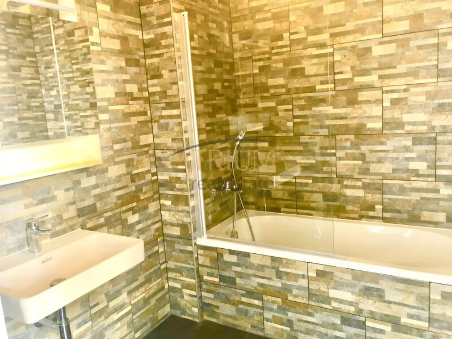 *** GARTENWOHNUNG INKL. STELLPLATZ – ideal für Anleger oder Eigennutzer ***