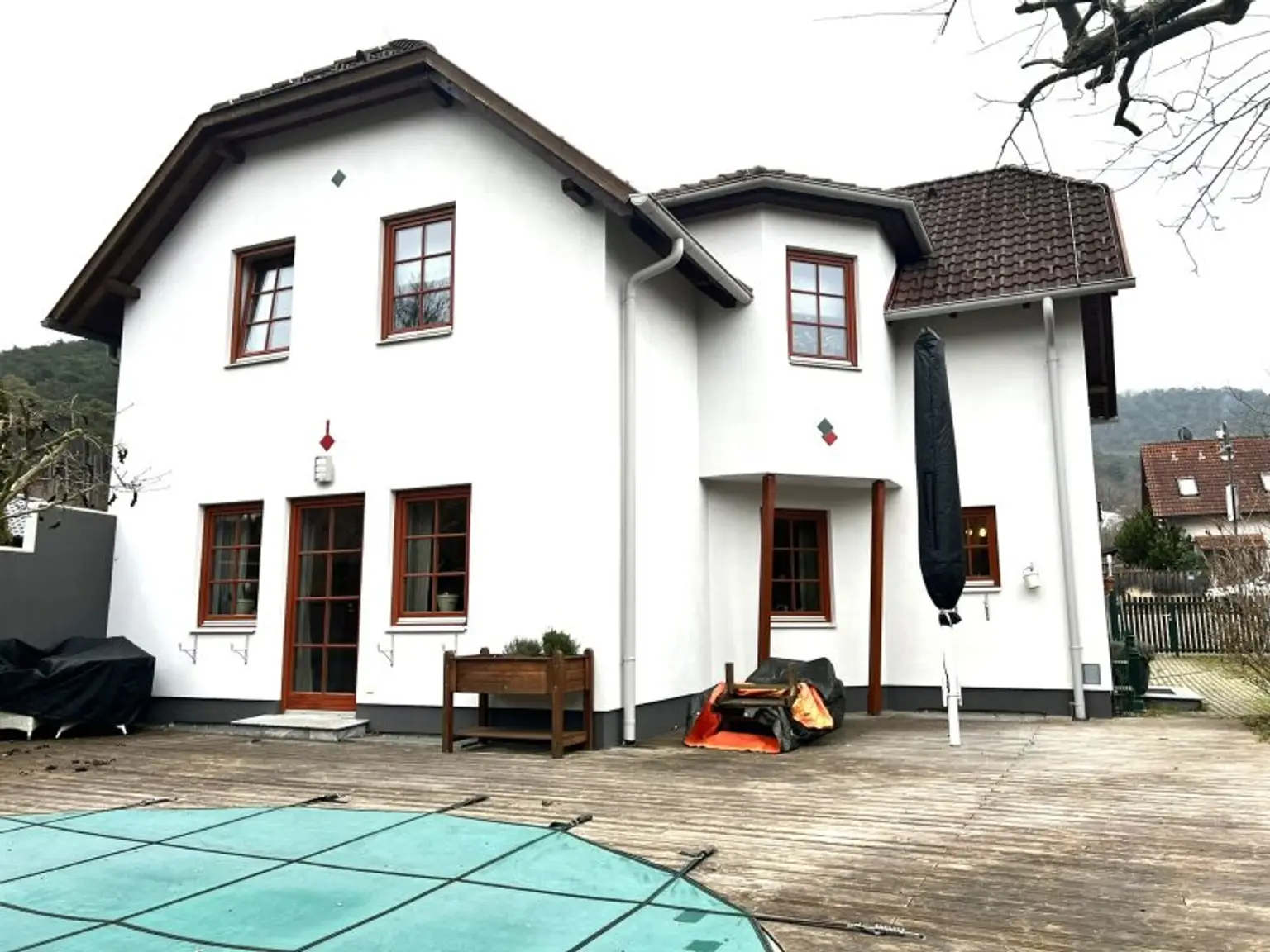 (!) Familienhit mit Charme - gut geschnittene Doppelhaushälfte mit Garten & Pool in Gaaden (!)