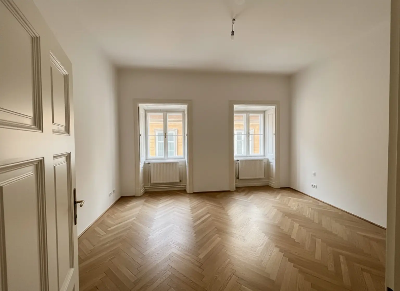 UNBEFRISTET: Ruhige, charmante Altbauwohnung im Herzen Wiens / Charming apartment in an old-style building in the heart of Vienna