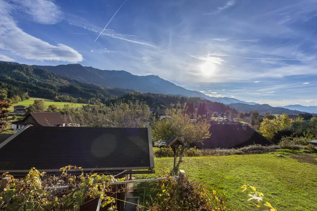 Ein- Zweifamilienhaus mit traumhaften Mittagskogelblick