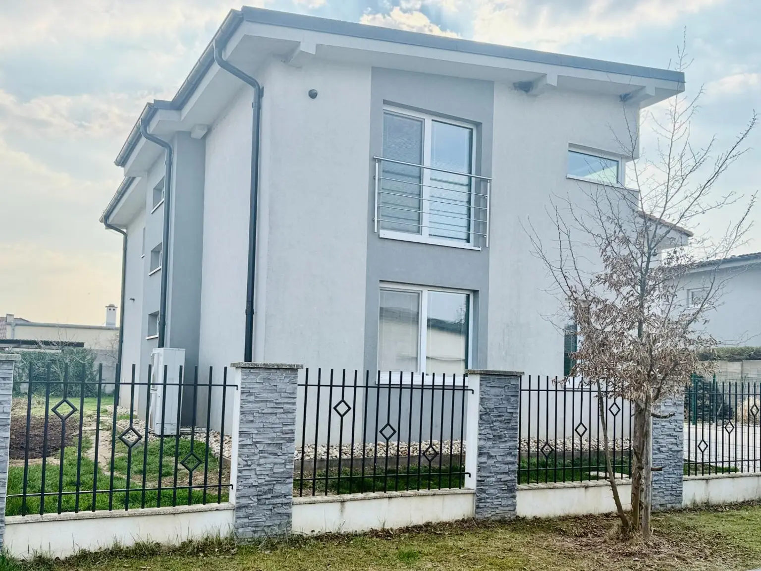 Hausansicht von der Strasse