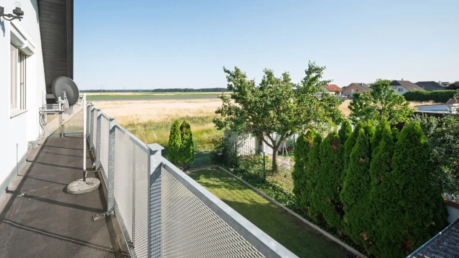 Kapitalanlage mit Potential – 2 Häuser auf Eckgrundstück mit rund 938 m² Grundstücksfläche!