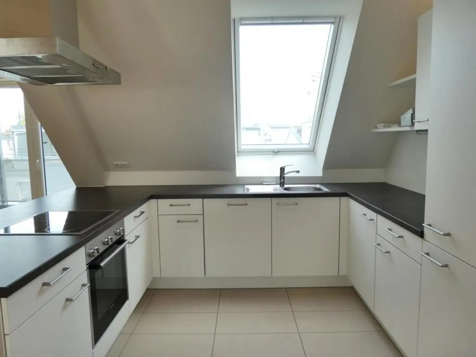 top ausgestattete Küche