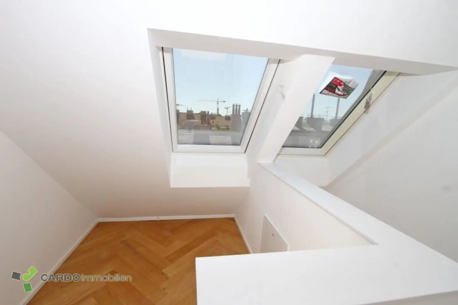 Exklusive Dachgeschosswohnungen mit Außenflächen in einem schönen Altbau