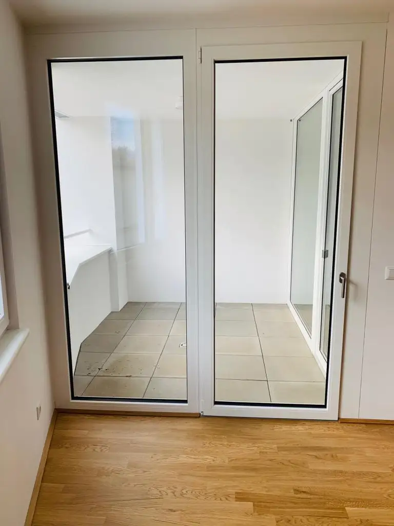 2-Zimmer-Wohnung mit Loggia – zentrale Lage