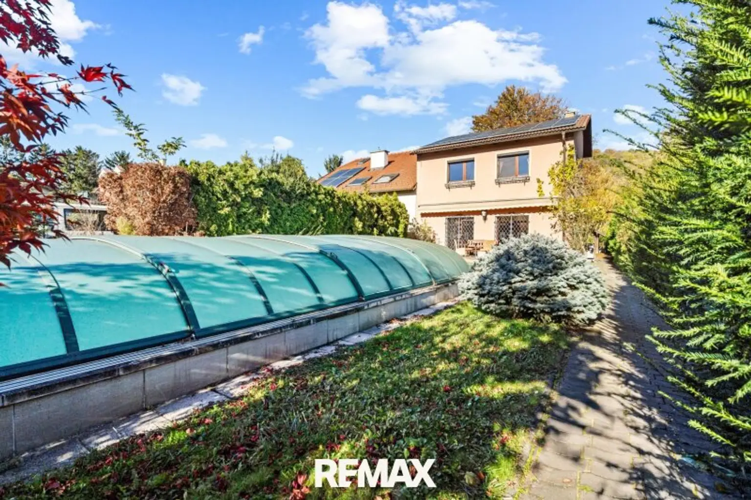01 EFH 2103- Poolanlage