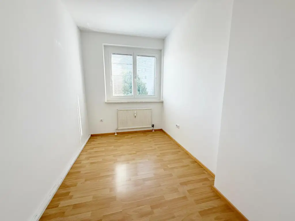 Großzügige 4 Zimmer Wohnung im Herzen von Wels - ideal für Familien!