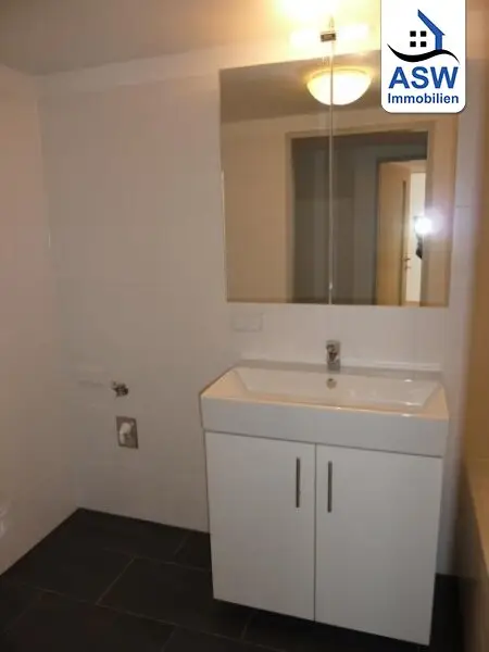 Moderne 3-Zimmerwohnung mit offener Schlafgalerie in U-Bahn-Nähe