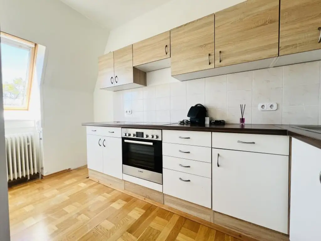 Dachgeschoßwohnung mit Terrasse und flexibler Raumgestaltung in bester Wiener Cottage Lage