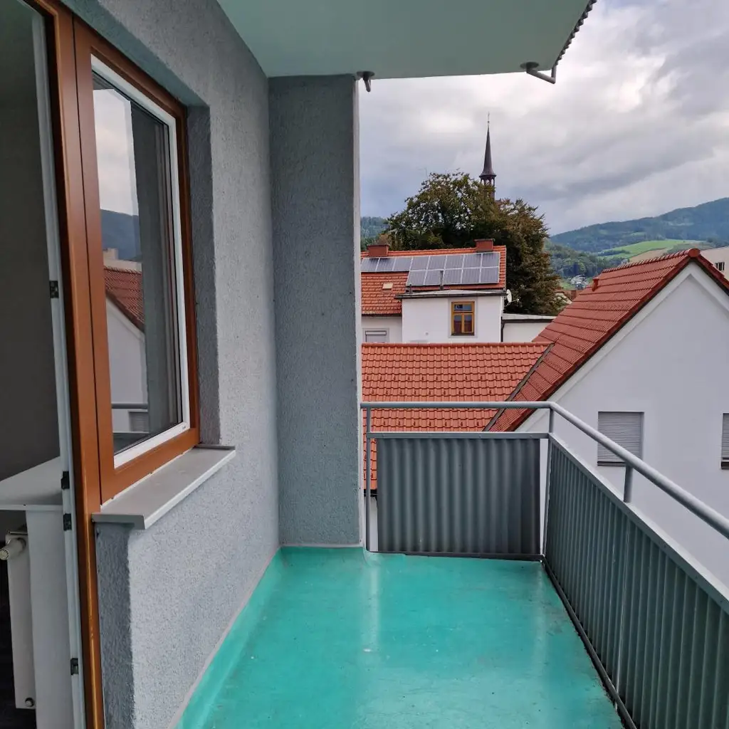 3-Zimmer-Wohnung mit Balkon mit Einbauküche