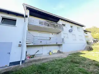 Aussen_Rückansicht_mit_Balkonen