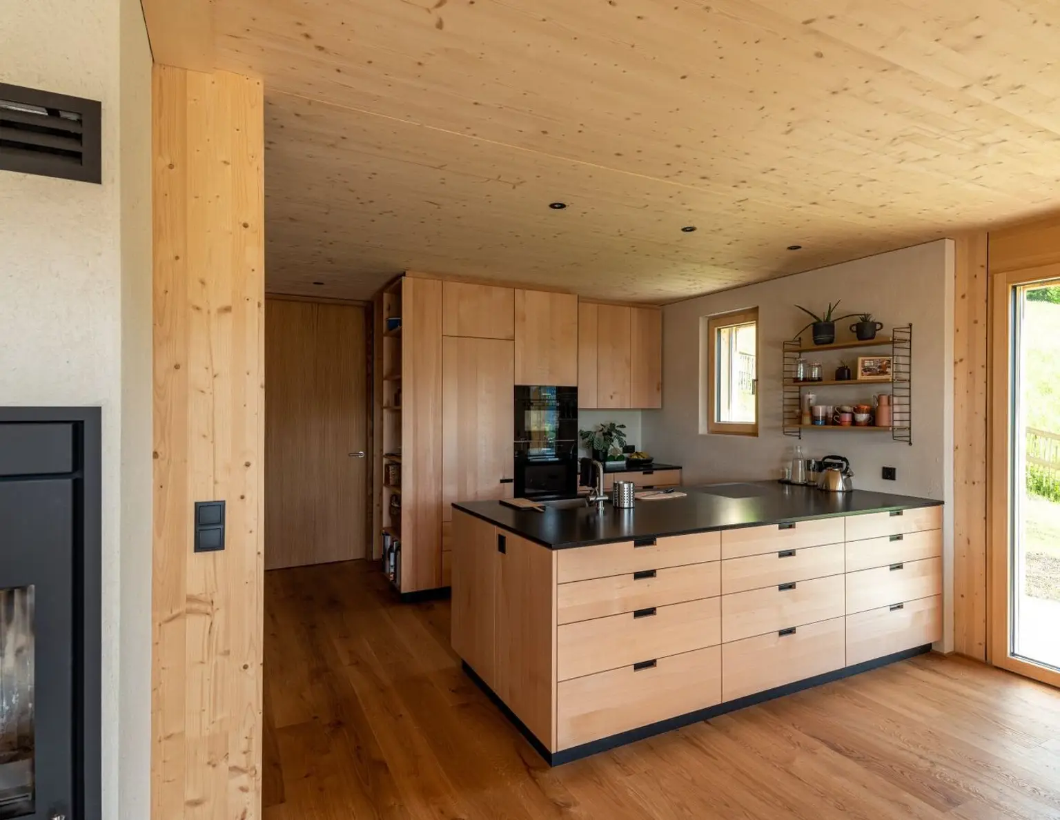 NEU - Feldkirch - Tosters -das großzügige trimana Vollholz Doppelhaus mit großem Garten, Terrasse, Studio und Tiefgarage, Baubeginn in Kürze