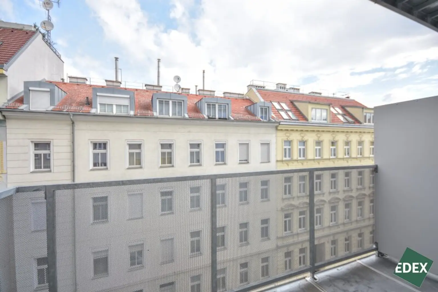 Altbauwohnung zum Sanieren – 48 m² mit Balkon im 3. Liftstock