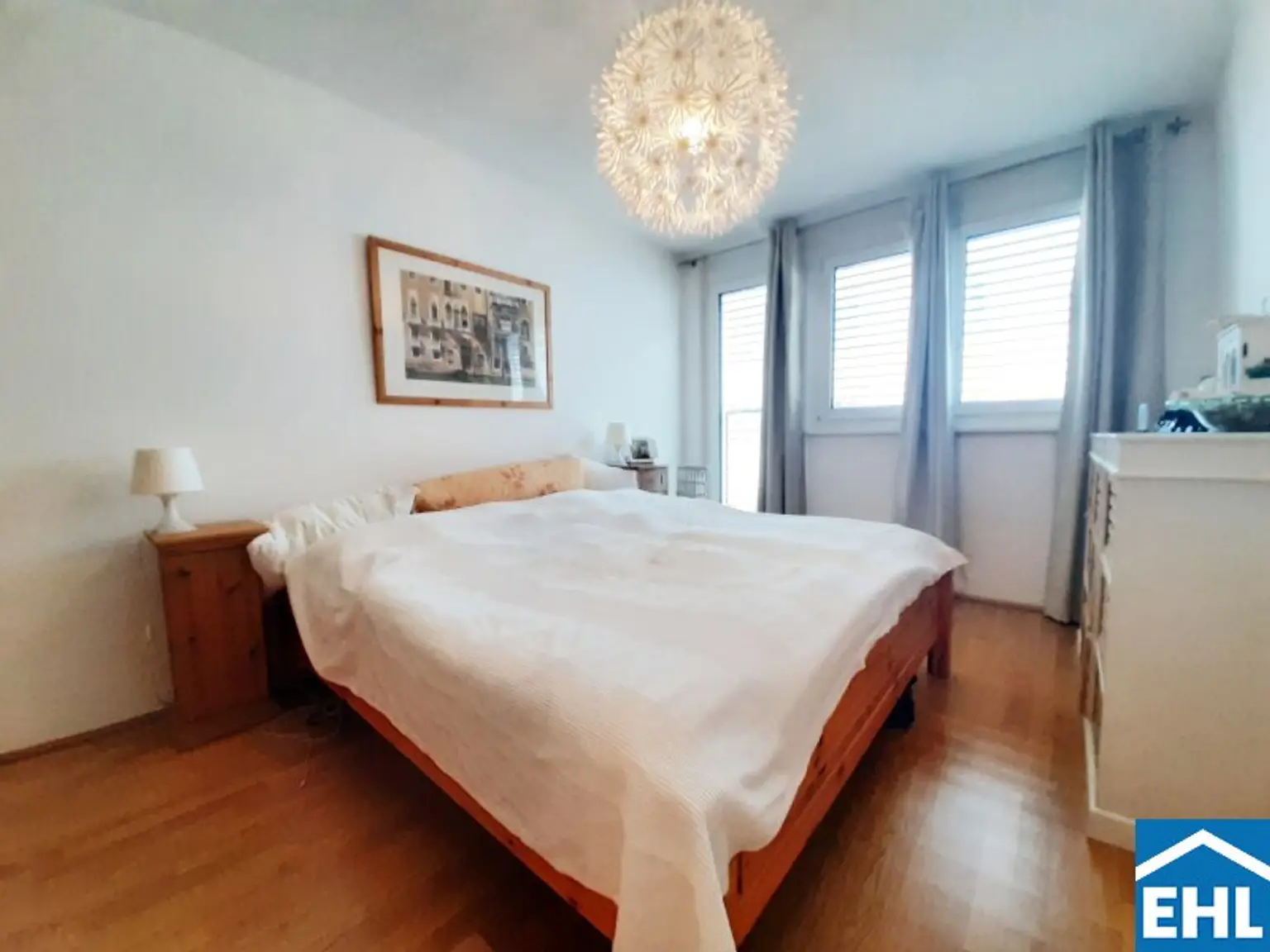 Moderne 3-Zimmer-Wohnung mit Balkon und Garagenstellplatz