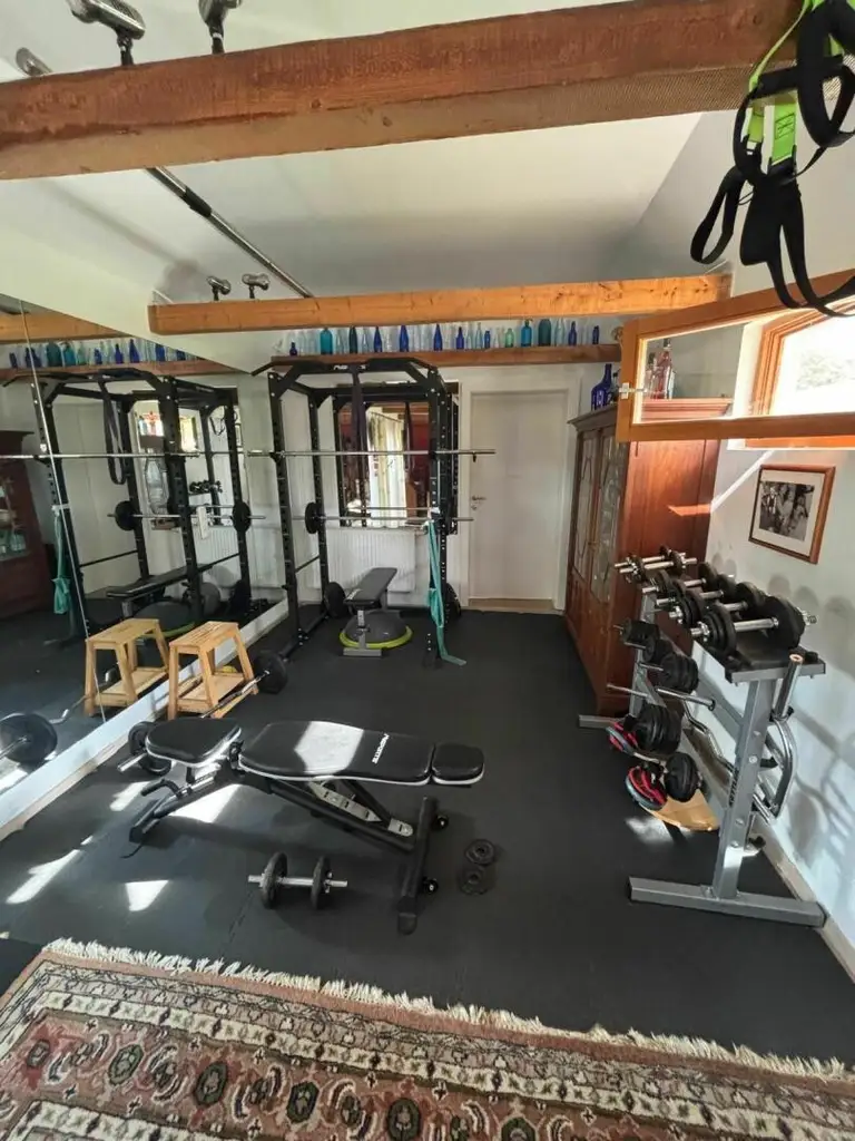 **RARITÄT**Einzigartiges Haus in BESTLAGE in unmittelbarer Nähe zur Therme**parkähnlicher Garten**Wintergarten**Nebengebäude mit Fitness**uvm ...!**