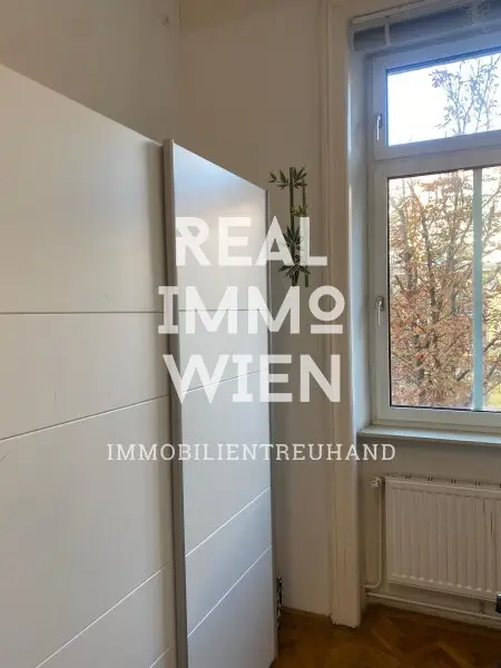 Hervorragende Anlage 5 Zimmer WG mit Stil im Gründerzeithaus