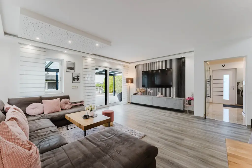 Modernes Einfamilienhaus in Regau!!