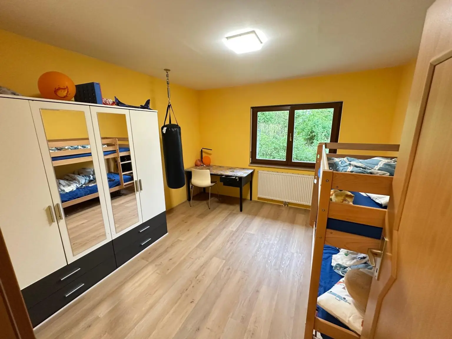 Helles Einfamilienhaus mit großem Potenzial.