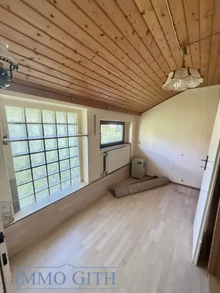 RUHIGE SACKGASSENLAGE MIT POTENZIAL – 652 M² GRUNDSTÜCK MIT EINFAMILIENHAUS, POOL & EINREICHPLAN IN GUNTRAMSDORF ZU KAUFEN!