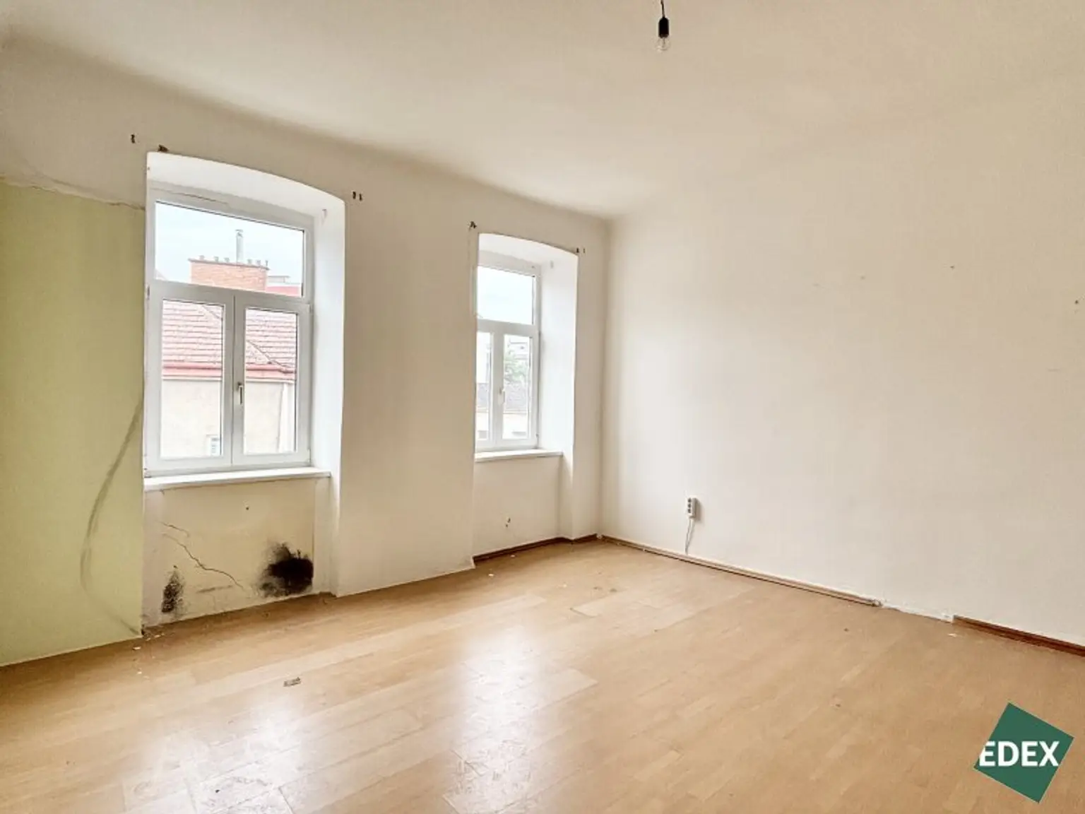 Sanierungsbedürftige 2-Zimmer-Altbauwohnung in guter Lage in Meidling