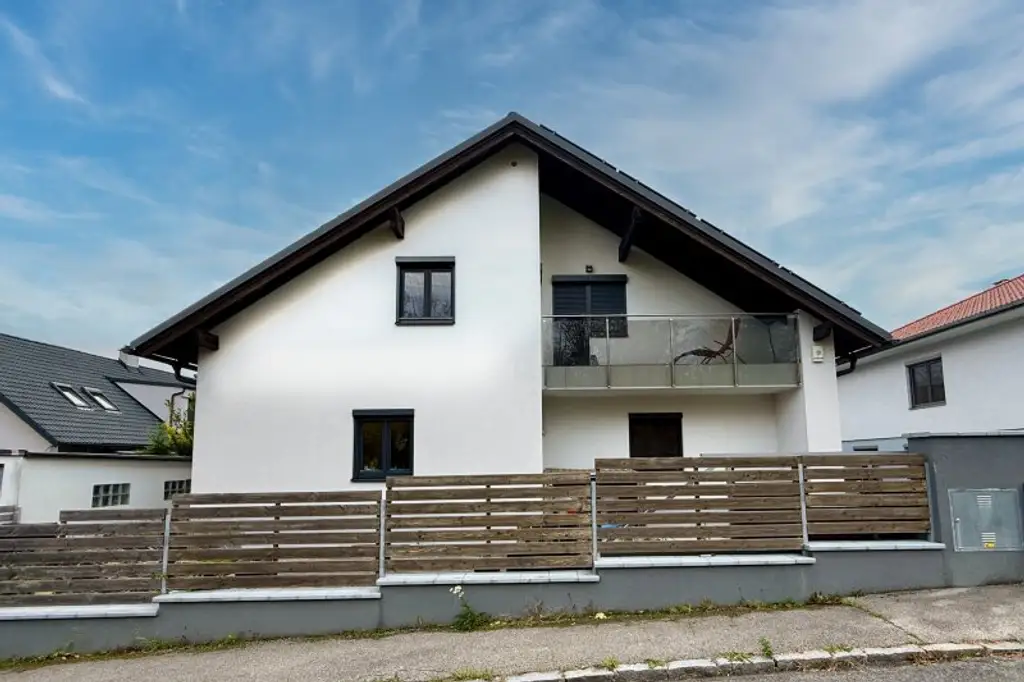 Viel Platz für Ihre Familie: 195 m² Wohnfläche und noch vieles mehr!