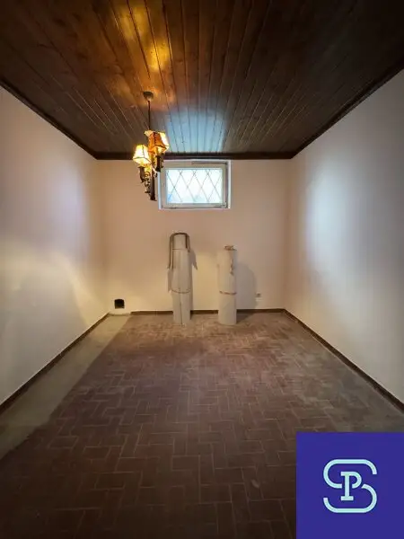 Provisionsfrei: Renoviertes 160m² EFH + 80m² Keller und wunderschönem Garten in Top-Grünlage - 1130 Wien