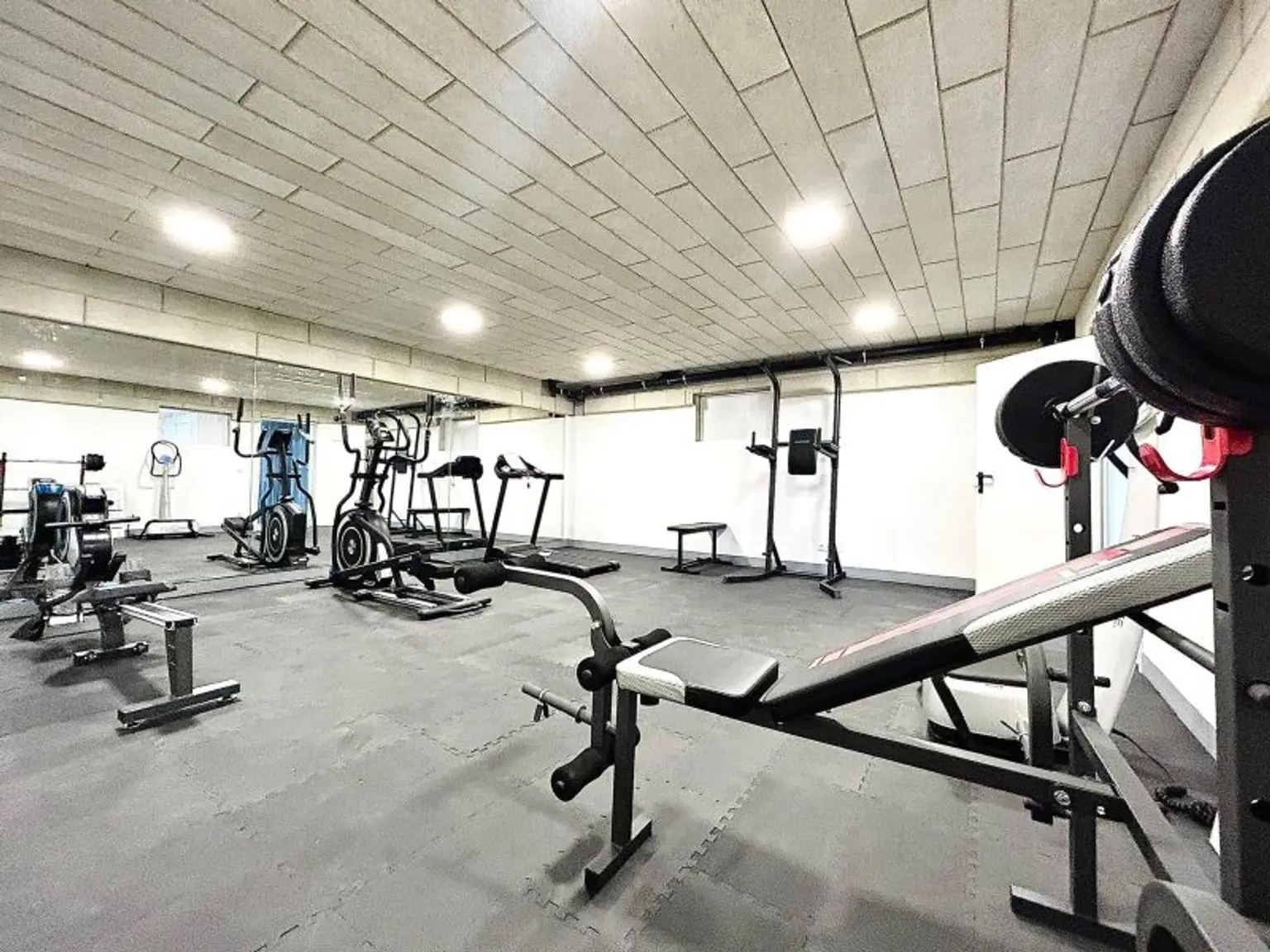 PROVISIONSFREI! Traumhafte Wohnung im DG - 2 Terrassen - Fitnessraum - PKW Stellplatz - Erstbezug nähe Donau