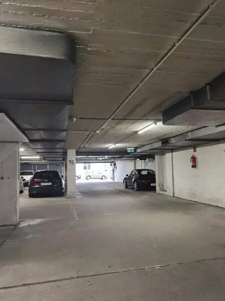 TOLLE LAGE - NEUBAUGASSE - AUSGEZEICHNETER GRUNDRISS MIT POTENZIAL