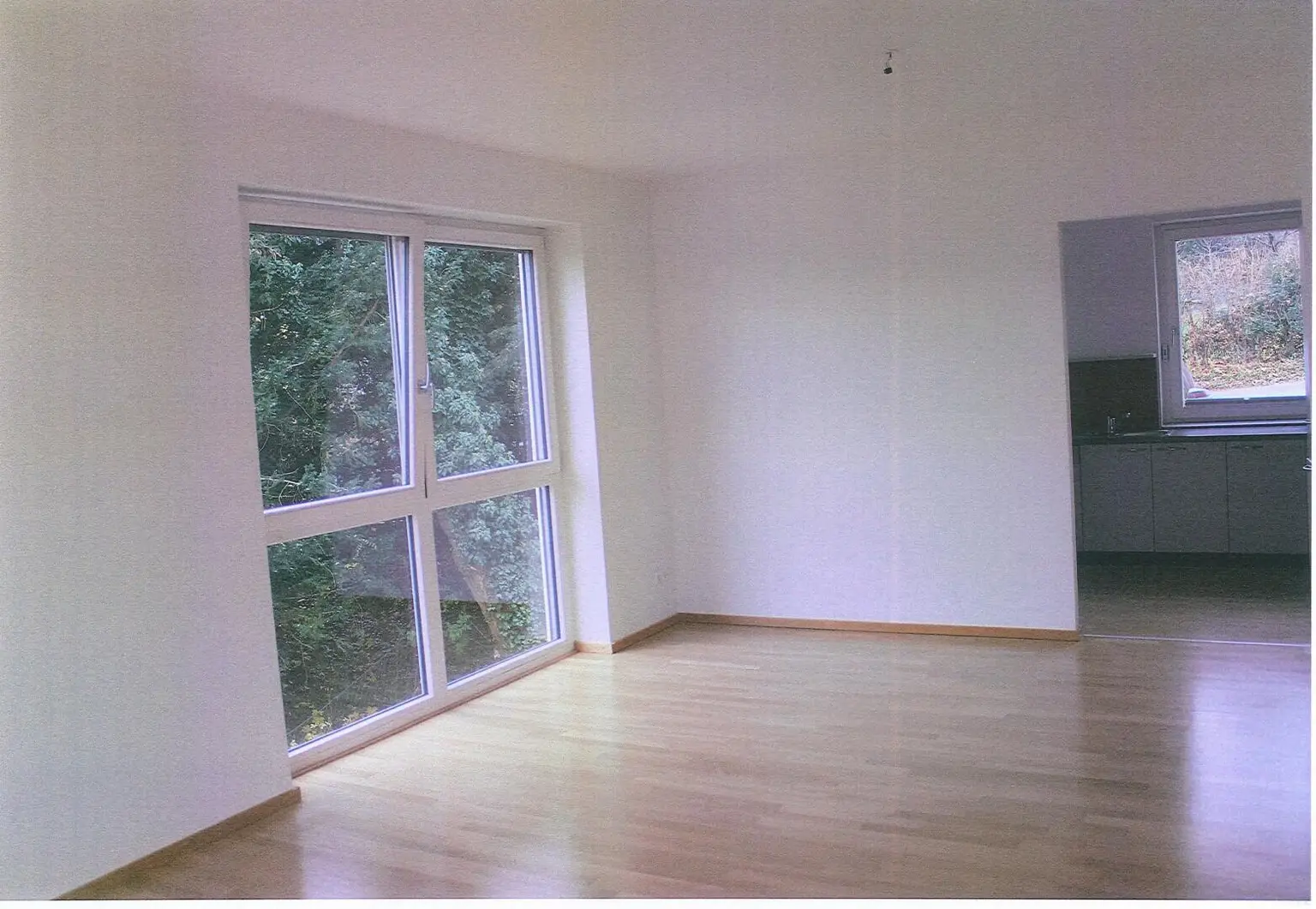 ab 1.1.2026 - Top Lage Mariagrün: 4 Zimmer, Küche, große Terrasse, ruhe Lage, ein Tiefgaragenplatz kann optional angemietet werden.