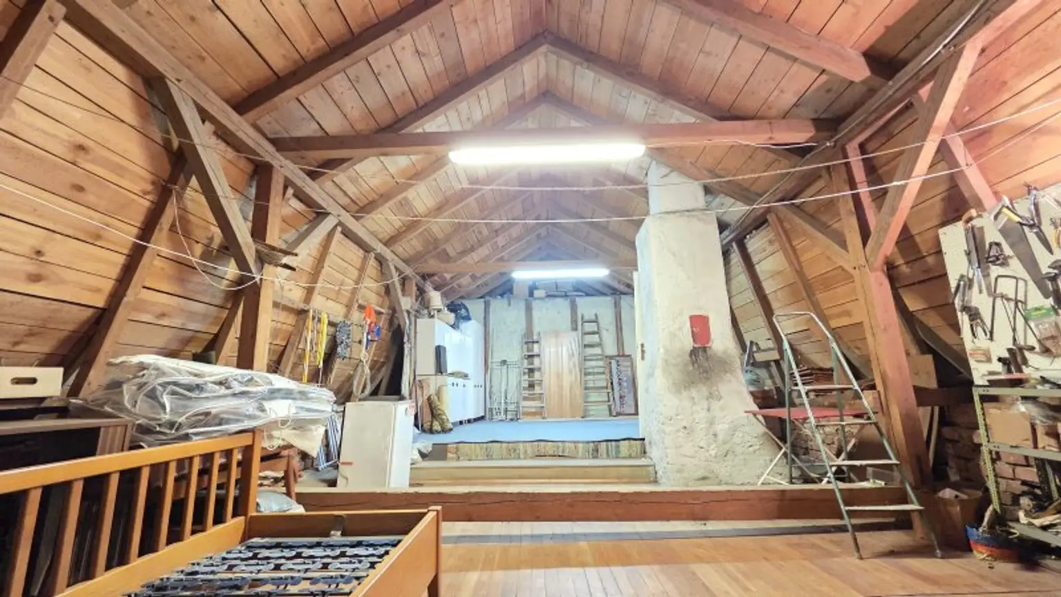 Ein/Zweifamilienhaus * teilweise renoviert * direkt am Wald gelegen * Ruhelage